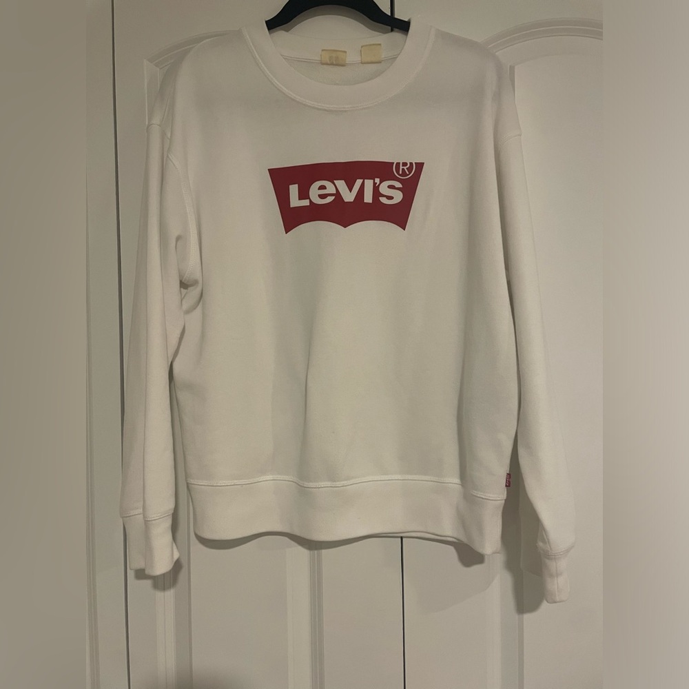Levi’s sweatshirt